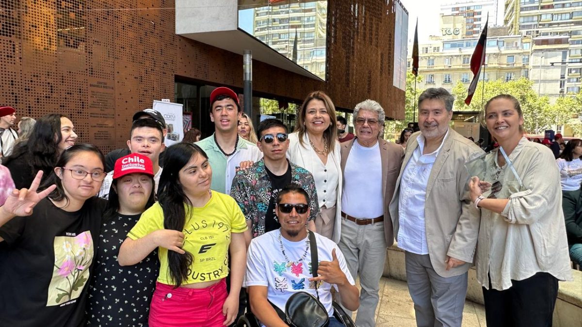 Película grabada en la región de Coquimbo muestra el sueño de un grupo de jóvenes con discapacidad por aprender a surfear