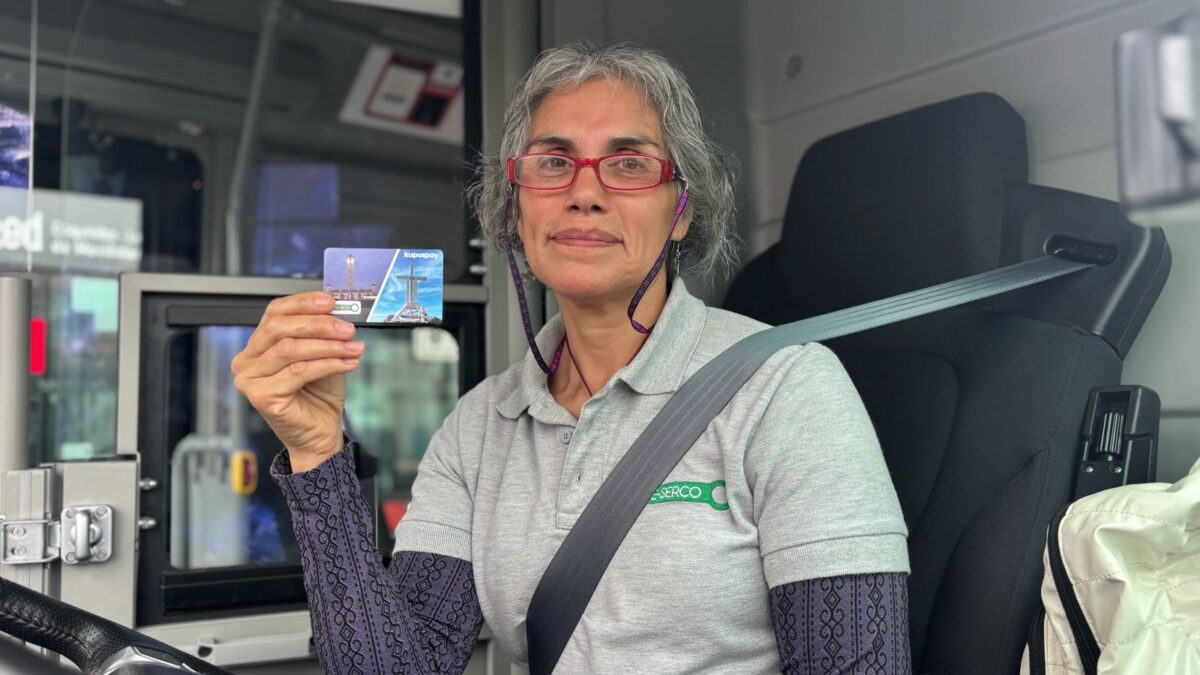 Seremi de Transportes junto a Eserco refuerzan el llamado a usuarios a adquirir tarjeta para pago electrónico en buses eléctricos