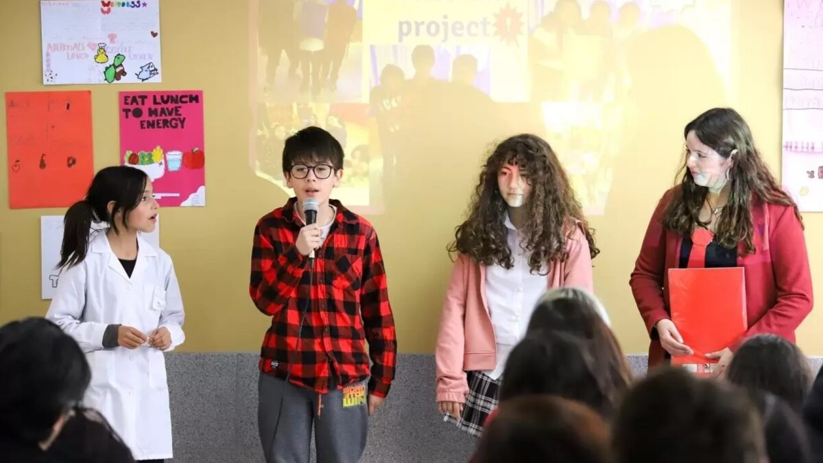 Comienza la convocatoria al Campamento de Inglés 2025 “Beats & Bridges Connecting through Music” llega a La Serena y Salamanca