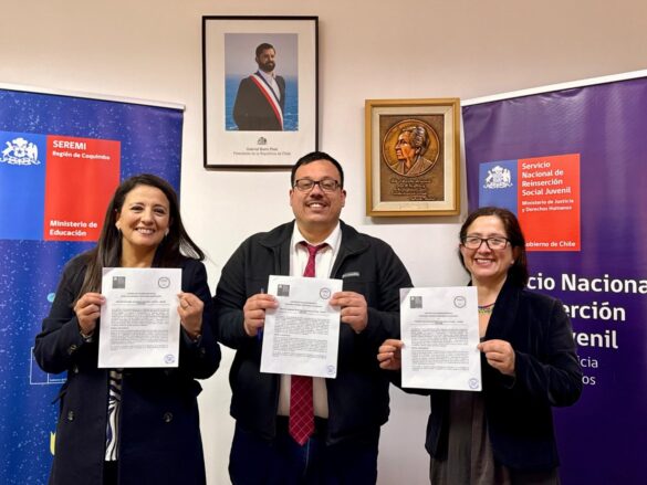 Seremi de Educación y servicio de Reinserción Juvenil firman convenio para fortalecer trayectorias educativas