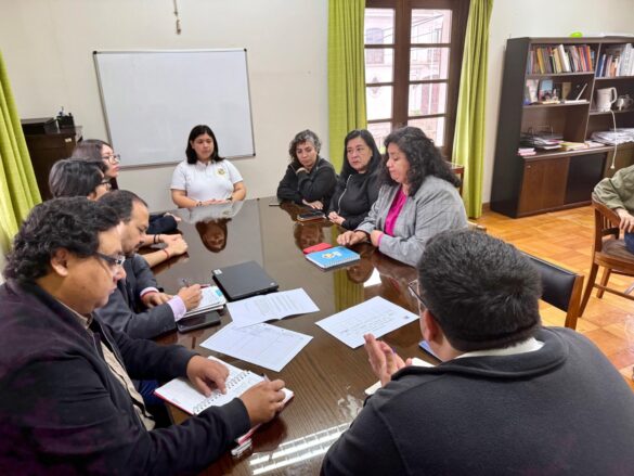 Seremi de Educación se reúne con estudiantes del Christ School para fortalecer el diálogo y clarificar plazos del proceso