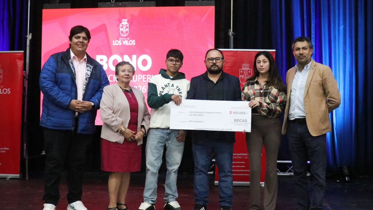 ¡Los Vilos sigue avanzando en educación! 776 jóvenes son beneficiados a través de las Becas Municipales 2026