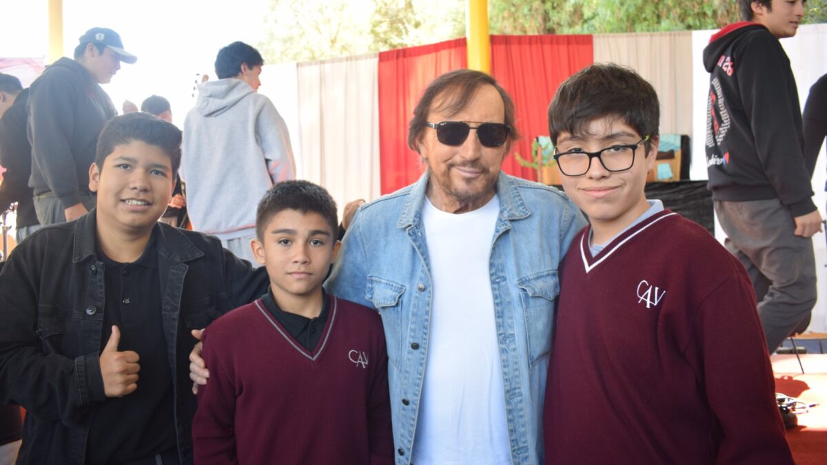 Carlos Pinto y Claudio Narea, invitados de honor en celebración del Día del Libro