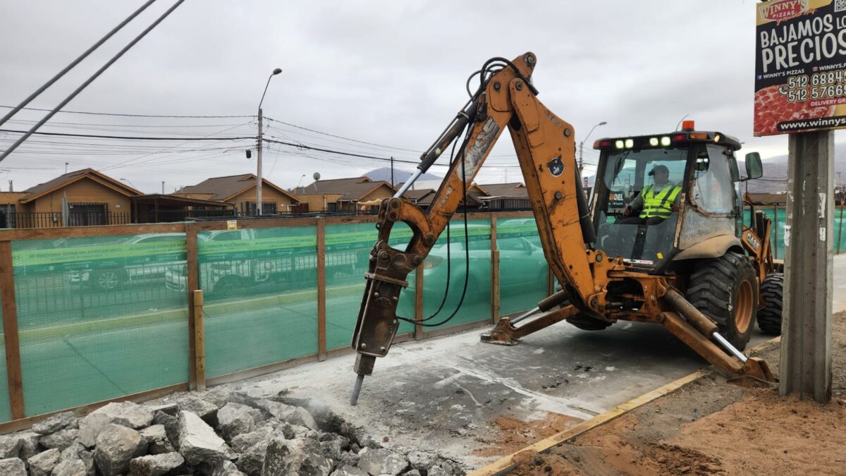 Más de un 20% de avance presenta la renovación de colectores de Aguas del Valle en calle Waldo Alcalde de Coquimbo